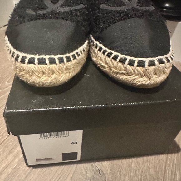 CHANEL Black Espadrilles with CC Logo - Picture 8 of 9